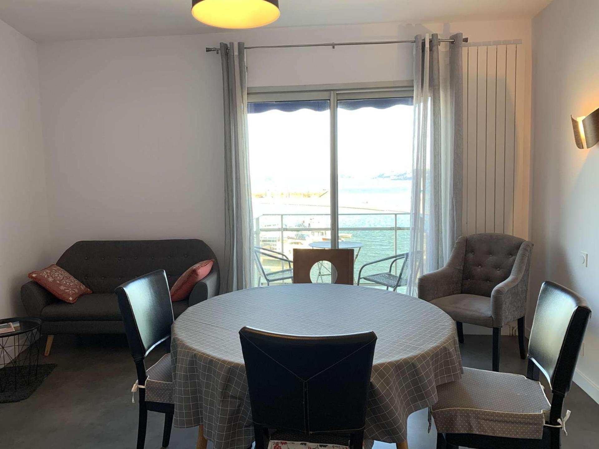 Appartement Superbe Tres Belle Vue Mer à - Ref 823